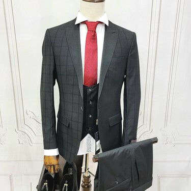Plaid-Slim Fit Single Button Three Piece Classic suit with single breasted vest